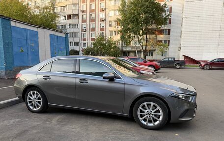 Mercedes-Benz A-Класс, 2019 год, 1 950 000 рублей, 6 фотография