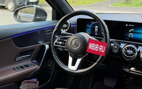 Mercedes-Benz A-Класс, 2019 год, 1 950 000 рублей, 9 фотография