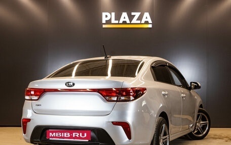 KIA Rio IV, 2017 год, 870 000 рублей, 3 фотография