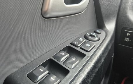 KIA Sportage III, 2010 год, 900 000 рублей, 14 фотография