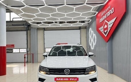 Volkswagen Tiguan II, 2018 год, 2 050 000 рублей, 3 фотография