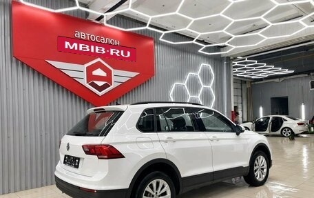 Volkswagen Tiguan II, 2018 год, 2 050 000 рублей, 5 фотография