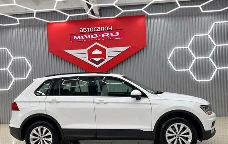 Volkswagen Tiguan II, 2018 год, 2 050 000 рублей, 4 фотография