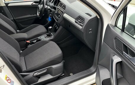 Volkswagen Tiguan II, 2018 год, 2 050 000 рублей, 10 фотография