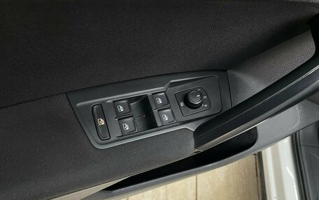 Volkswagen Tiguan II, 2018 год, 2 050 000 рублей, 12 фотография