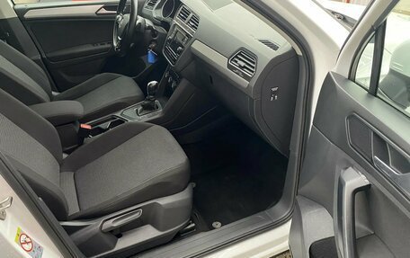 Volkswagen Tiguan II, 2018 год, 2 050 000 рублей, 20 фотография