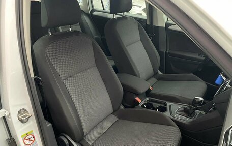 Volkswagen Tiguan II, 2018 год, 2 050 000 рублей, 19 фотография