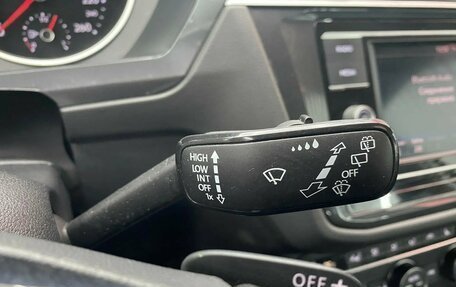 Volkswagen Tiguan II, 2018 год, 2 050 000 рублей, 24 фотография