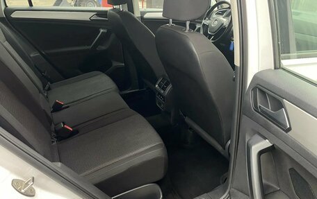 Volkswagen Tiguan II, 2018 год, 2 050 000 рублей, 26 фотография