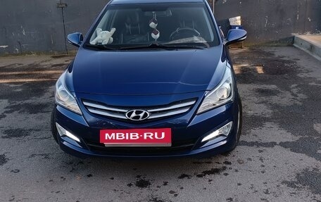 Hyundai Solaris II рестайлинг, 2015 год, 800 000 рублей, 7 фотография