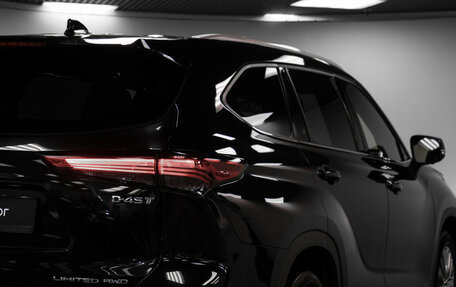 Toyota Highlander, 2025 год, 4 798 000 рублей, 23 фотография