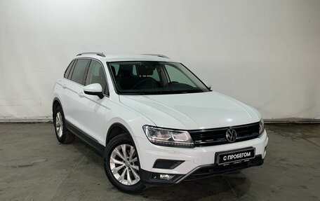 Volkswagen Tiguan II, 2017 год, 2 375 000 рублей, 3 фотография
