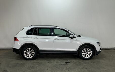 Volkswagen Tiguan II, 2017 год, 2 375 000 рублей, 8 фотография