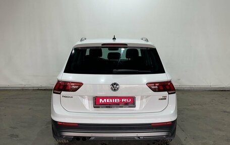 Volkswagen Tiguan II, 2017 год, 2 375 000 рублей, 5 фотография