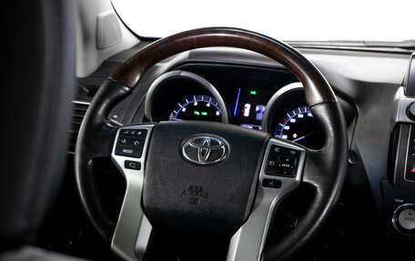 Toyota Land Cruiser Prado 150 рестайлинг 2, 2015 год, 4 238 000 рублей, 11 фотография