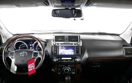 Toyota Land Cruiser Prado 150 рестайлинг 2, 2015 год, 4 238 000 рублей, 10 фотография