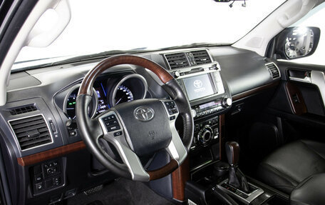 Toyota Land Cruiser Prado 150 рестайлинг 2, 2015 год, 4 238 000 рублей, 18 фотография