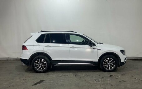Volkswagen Tiguan II, 2019 год, 2 790 000 рублей, 8 фотография