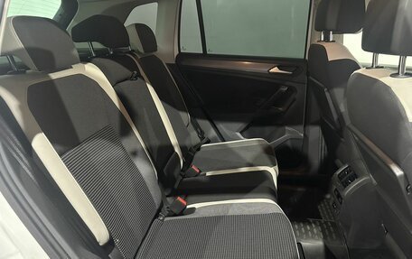 Volkswagen Tiguan II, 2019 год, 2 790 000 рублей, 10 фотография