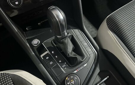 Volkswagen Tiguan II, 2019 год, 2 790 000 рублей, 18 фотография