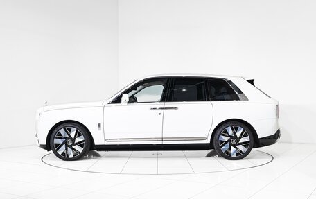 Rolls-Royce Cullinan, 2024 год, 49 900 000 рублей, 3 фотография
