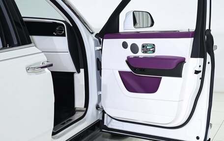 Rolls-Royce Cullinan, 2024 год, 49 900 000 рублей, 15 фотография