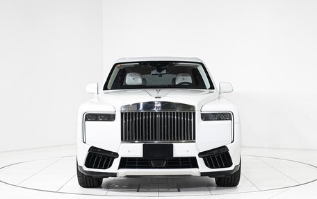 Rolls-Royce Cullinan, 2024 год, 49 900 000 рублей, 2 фотография
