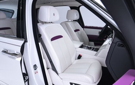 Rolls-Royce Cullinan, 2024 год, 49 900 000 рублей, 17 фотография