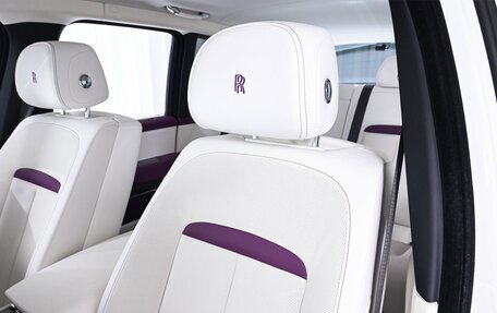 Rolls-Royce Cullinan, 2024 год, 49 900 000 рублей, 23 фотография