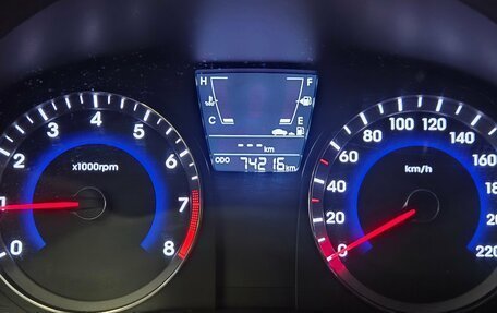 Hyundai Solaris II рестайлинг, 2013 год, 799 000 рублей, 10 фотография
