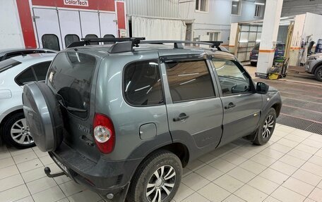Chevrolet Niva I рестайлинг, 2018 год, 789 000 рублей, 2 фотография