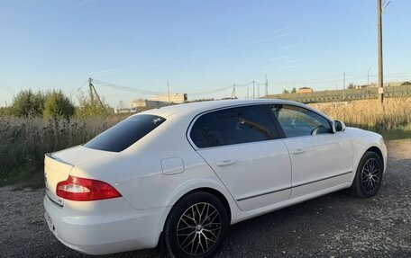 Skoda Superb III рестайлинг, 2012 год, 880 000 рублей, 6 фотография