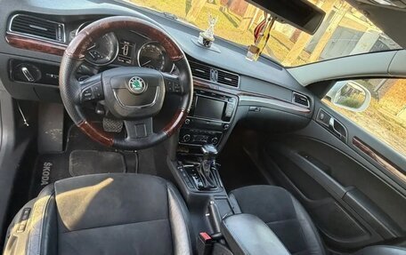 Skoda Superb III рестайлинг, 2012 год, 880 000 рублей, 10 фотография