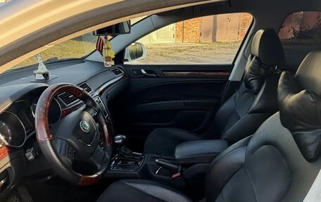 Skoda Superb III рестайлинг, 2012 год, 880 000 рублей, 9 фотография