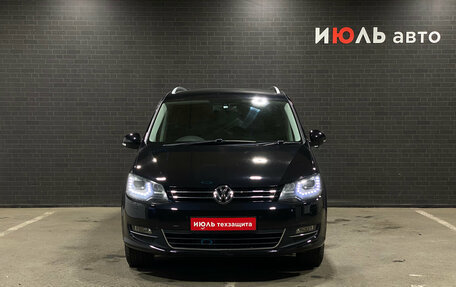 Volkswagen Sharan II, 2012 год, 1 425 000 рублей, 2 фотография