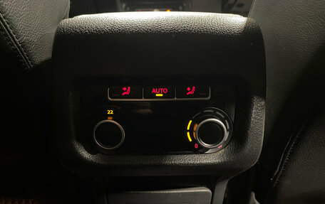 Volkswagen Sharan II, 2012 год, 1 425 000 рублей, 22 фотография