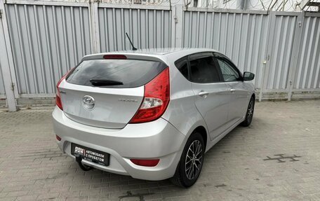Hyundai Solaris II рестайлинг, 2013 год, 690 000 рублей, 4 фотография