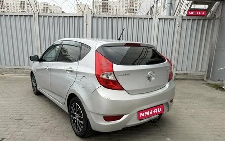 Hyundai Solaris II рестайлинг, 2013 год, 690 000 рублей, 6 фотография