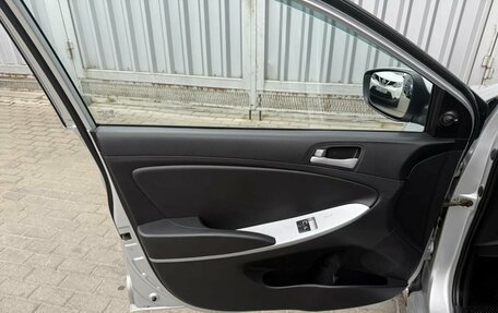 Hyundai Solaris II рестайлинг, 2013 год, 690 000 рублей, 9 фотография