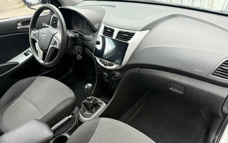 Hyundai Solaris II рестайлинг, 2013 год, 690 000 рублей, 11 фотография