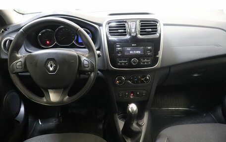Renault Sandero II рестайлинг, 2017 год, 810 000 рублей, 9 фотография