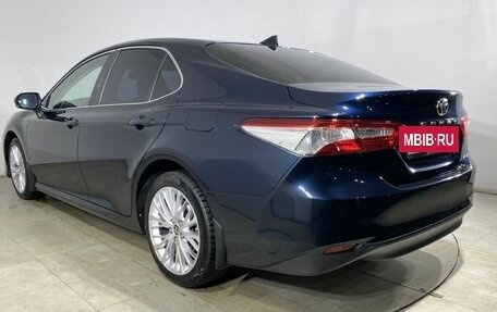 Toyota Camry, 2019 год, 2 590 000 рублей, 6 фотография