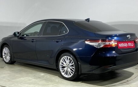 Toyota Camry, 2019 год, 2 590 000 рублей, 10 фотография