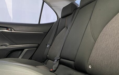 Toyota Camry, 2019 год, 2 590 000 рублей, 21 фотография