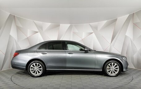 Mercedes-Benz E-Класс, 2018 год, 1 745 000 рублей, 5 фотография
