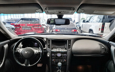 Infiniti QX70, 2013 год, 1 650 000 рублей, 17 фотография