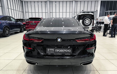 BMW 8 серия, 2019 год, 6 050 000 рублей, 7 фотография