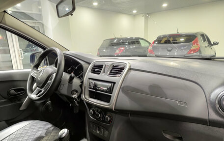 Renault Logan II, 2022 год, 990 000 рублей, 15 фотография