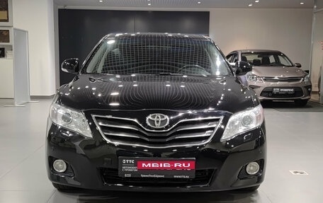 Toyota Camry, 2010 год, 990 000 рублей, 2 фотография