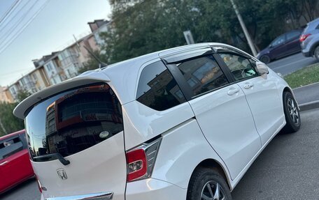 Honda Freed I, 2015 год, 1 300 000 рублей, 3 фотография